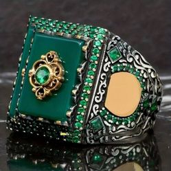 Men's Large Handmade Emerald Green Square Two Tone European Ring - Size 11