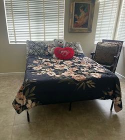Queen size bed with head board 3 months old