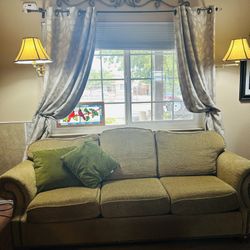 BASSETTE SOFA HOB NAIL $125.00