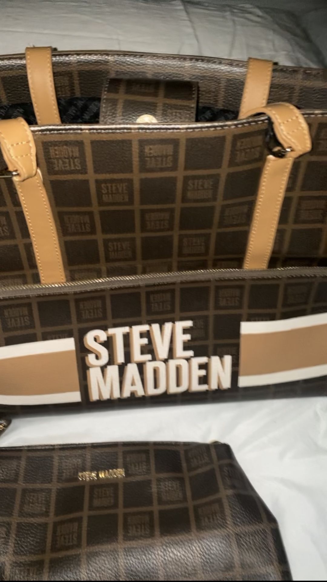 Steve Madden Tote ( 2 Piece )