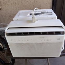 Window AIR CONDITIONER 12.000 BTUS WORK GREAT 