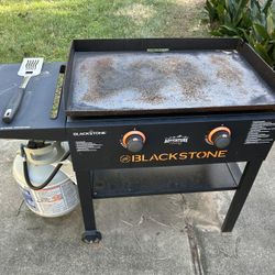 Blackstone Griddle Grill Two Burner 