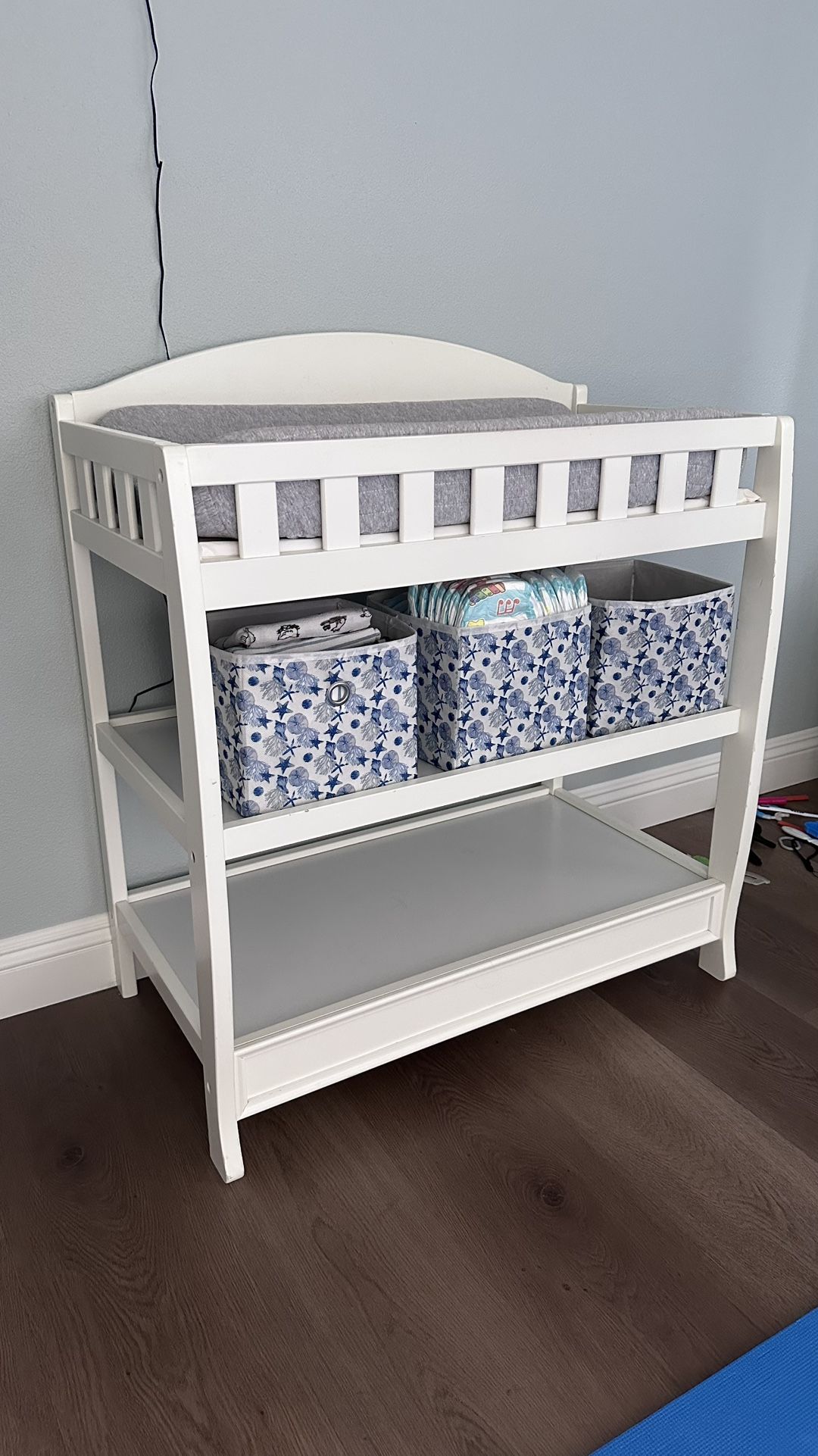 Changing table + changing pad