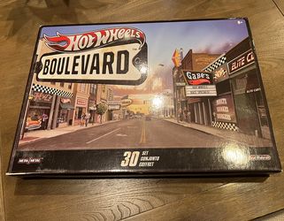 Exclusive Hot Wheels Boulevard 30 Car Set