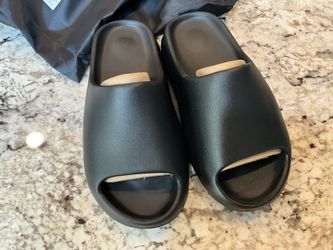 Yeezy Shoes YS-01 Black Shoes size 8 men 9 1/2 Women