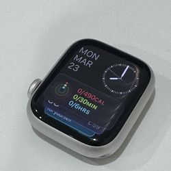 Apple Watch Series 8 41mm silver