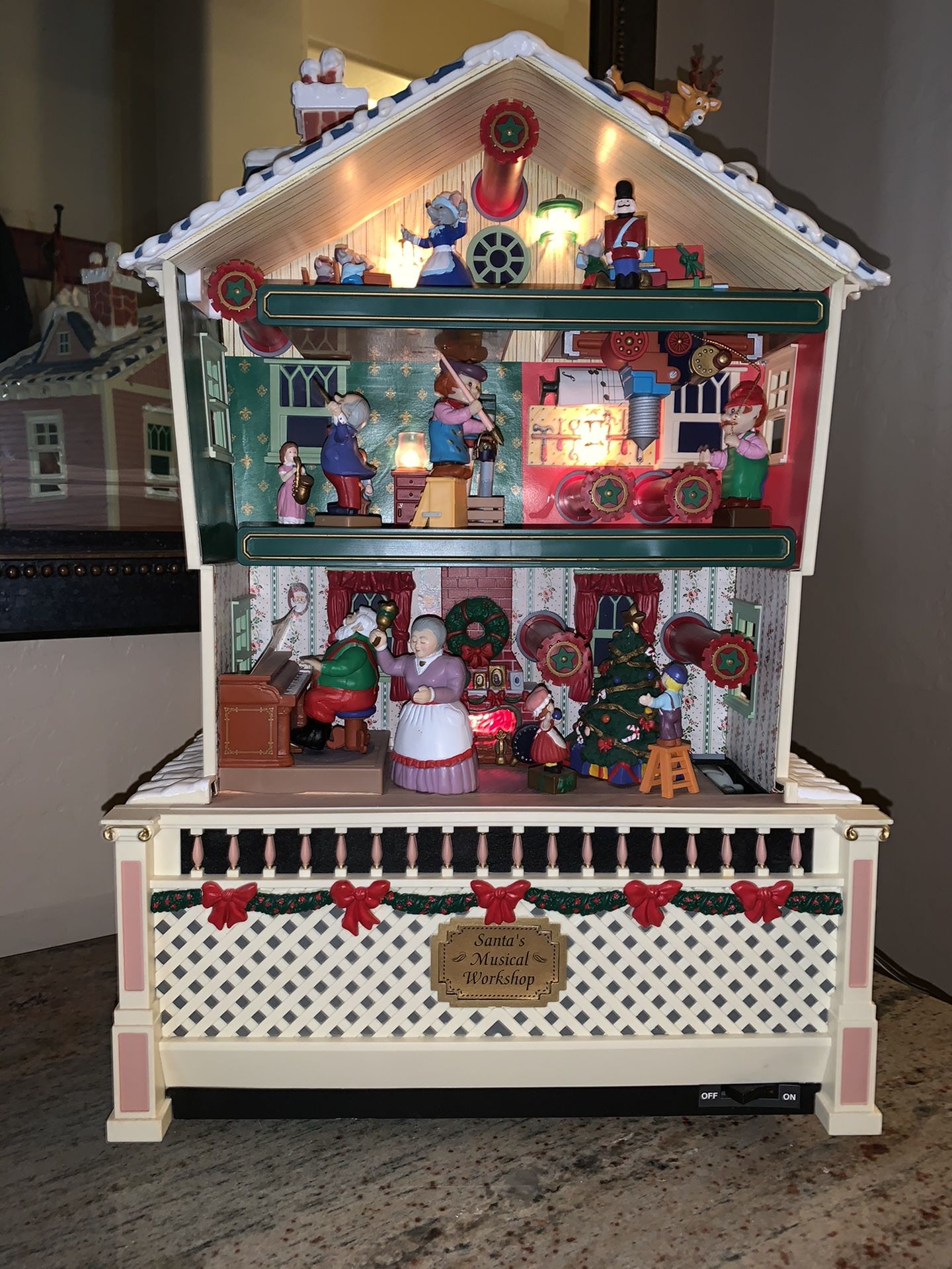 Musical Christmas Globes Mr Christmas Animated Musical Santa's