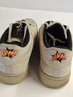 Reebok Men's looney tunes Sneakers with "BAM!" and "POW!" Graphics size 12