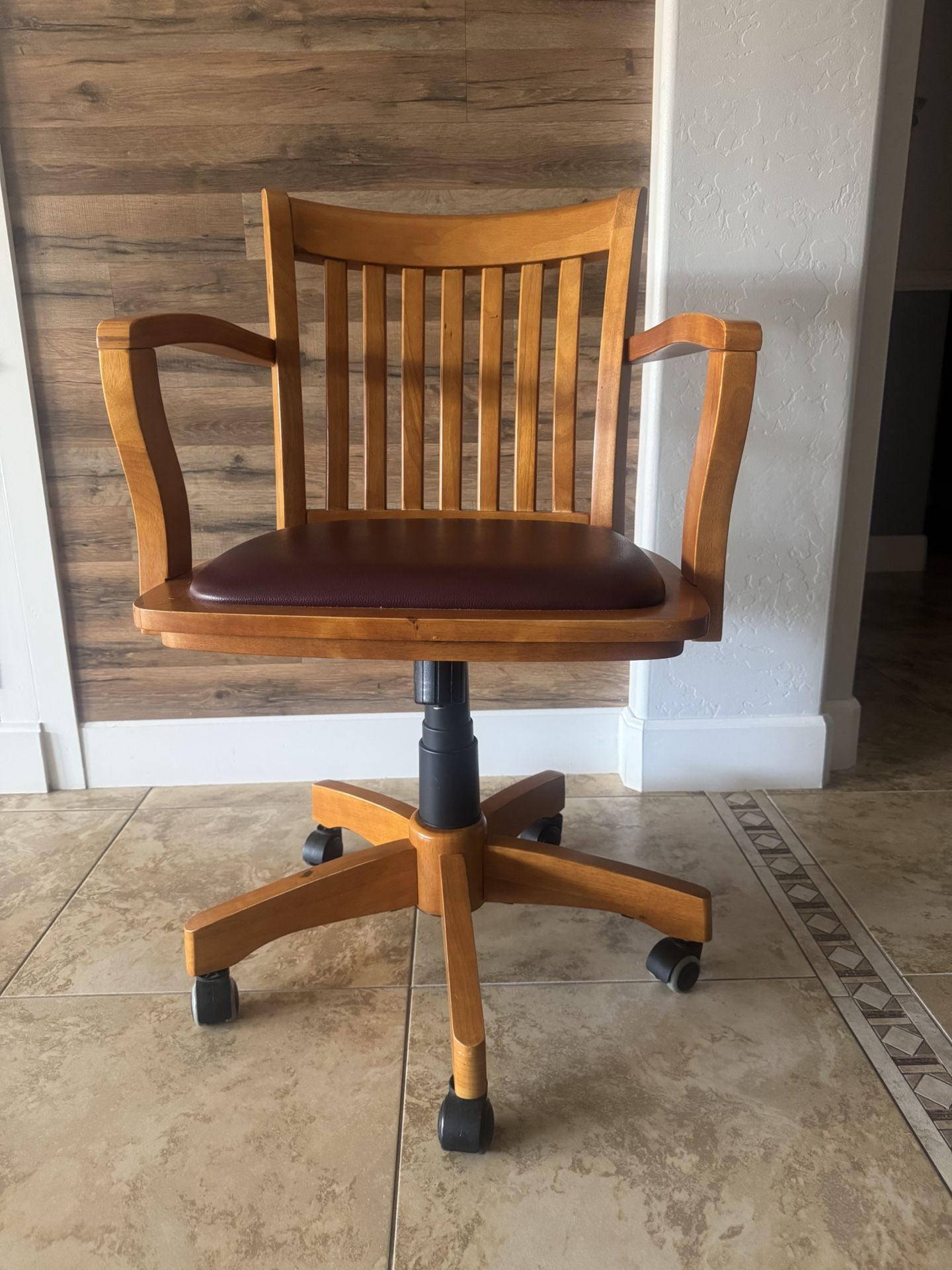 Office Chair with Arms 