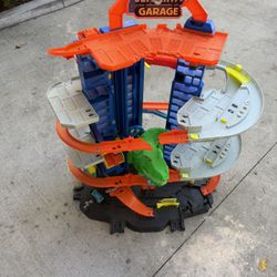 Hot Wheels Ultimate Garage