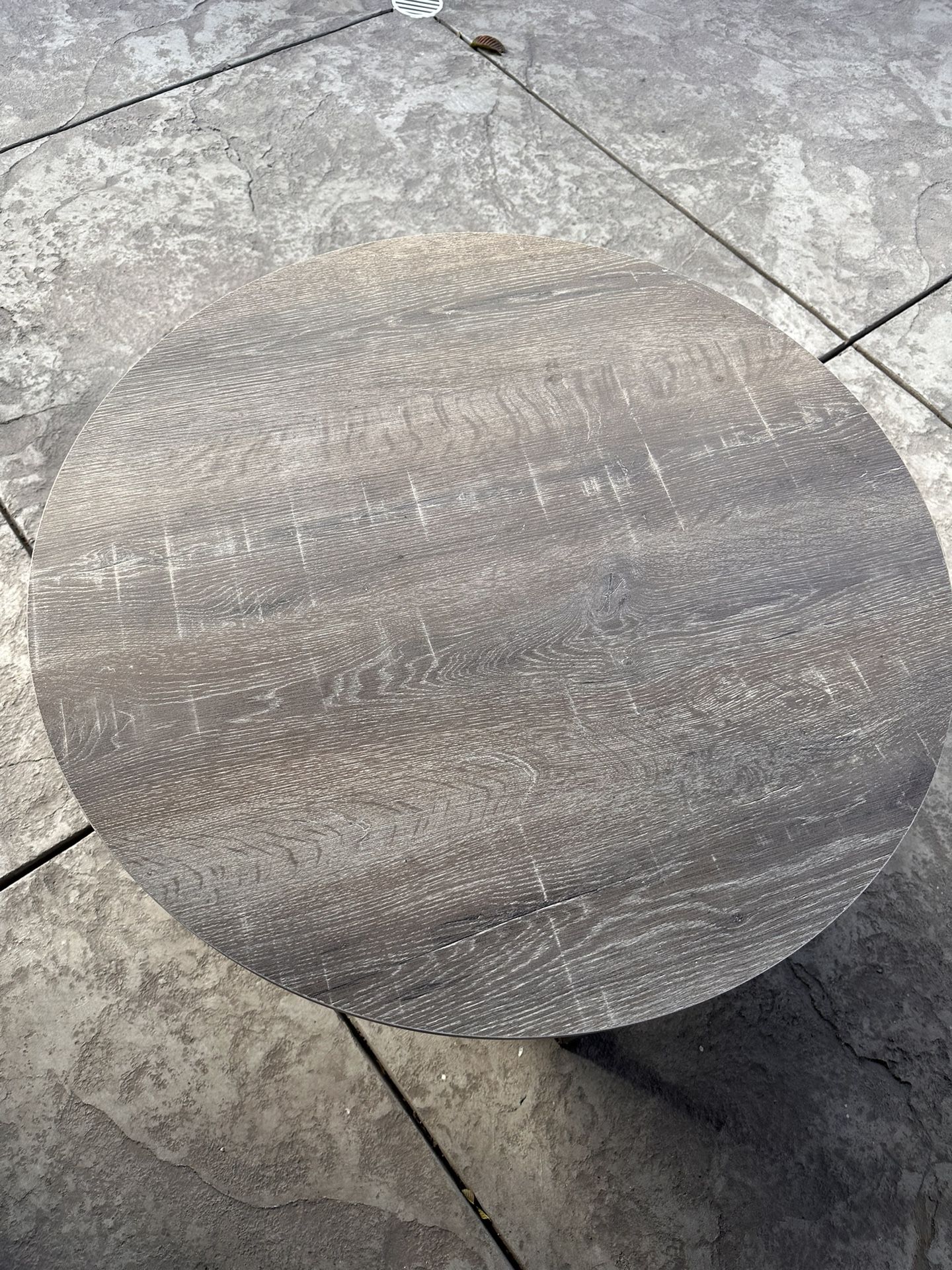 Round Coffee Table $59 Negotiable Located In noho