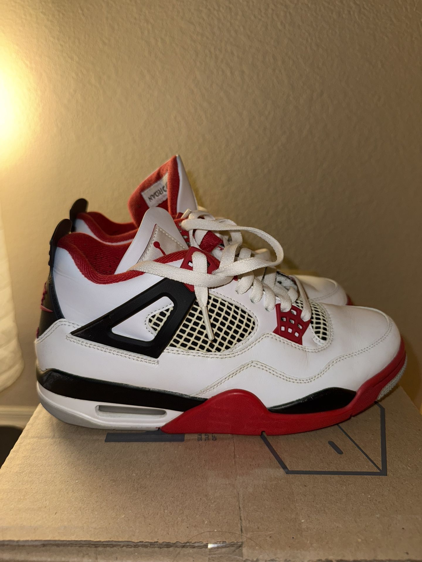 Jordan 4 Retro Fire Red 