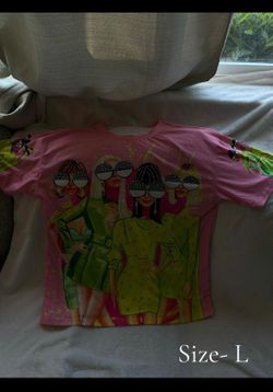 Comfortable super cute shirt.