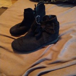 Girl Size 1 Black Boots