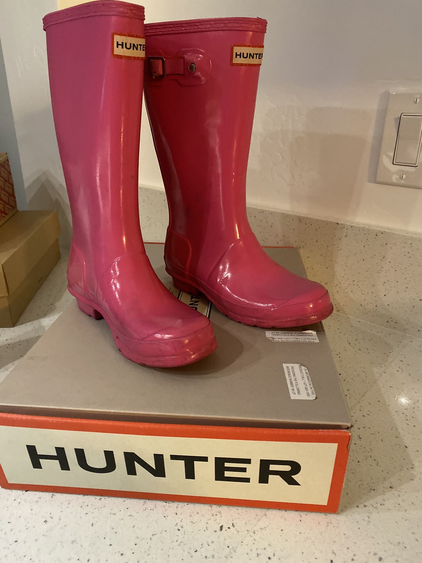 Hunter boots size 2 for girls very good conditions