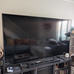 Samsung Class 8 Series - 82" TV