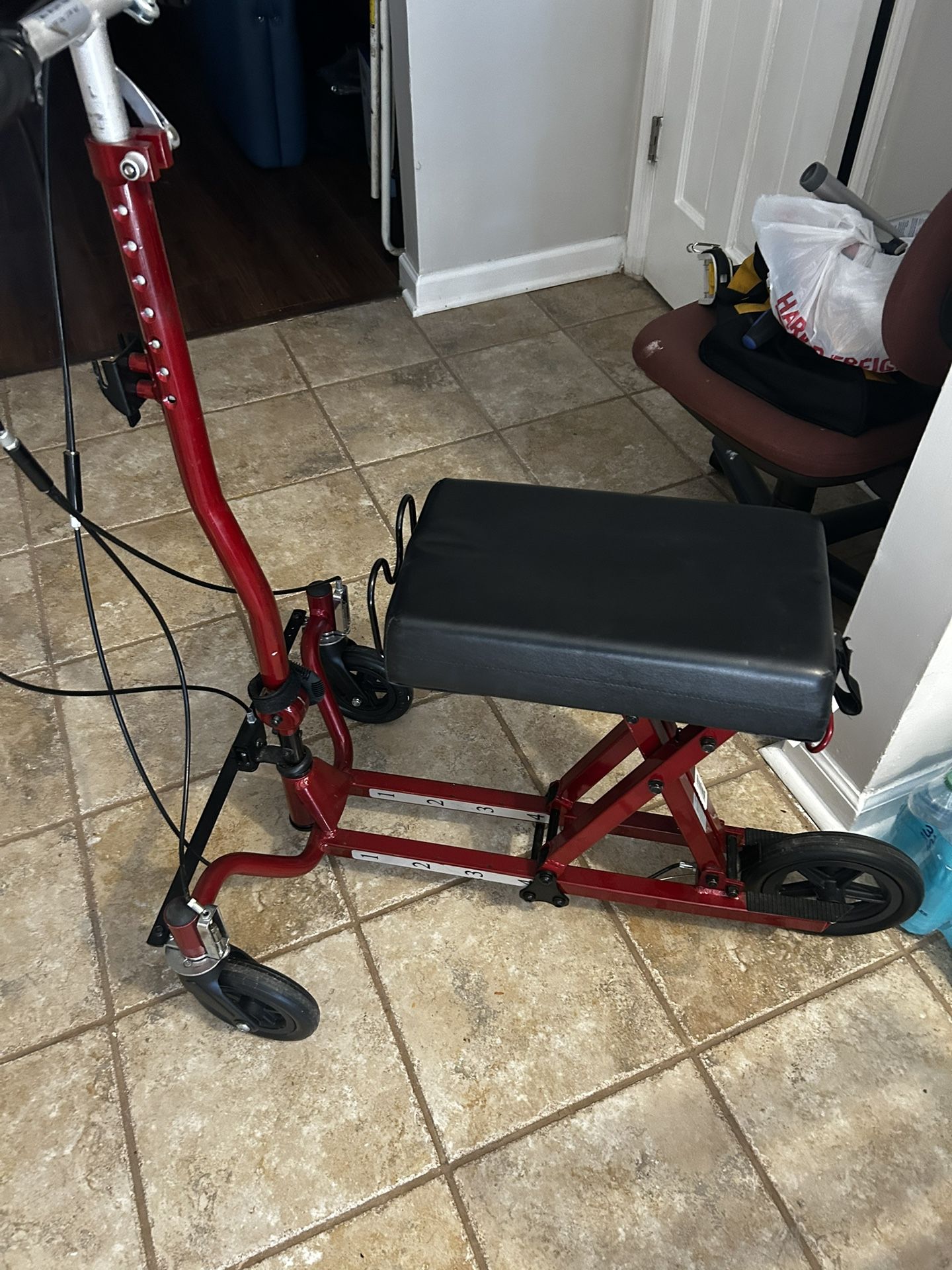 Knee Walker / Knee Scooter - Weil 2nd Generation Bariatric Knee Walker With Storage