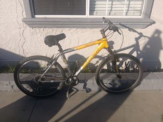 Men's 26" Aluminum Trek 4300 Mountain Bike 