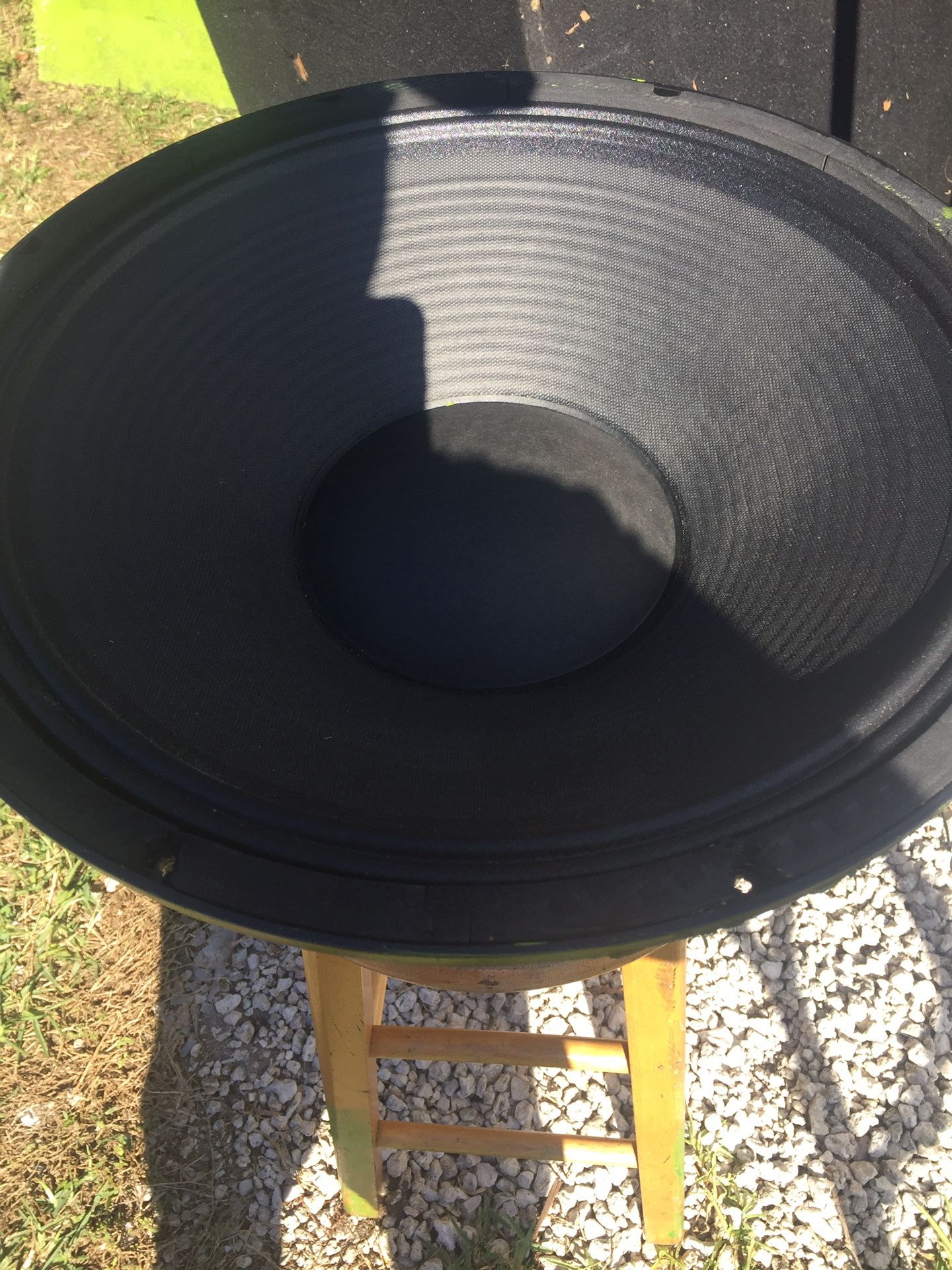 Sound Barrier Dragon 18” 2200 Sub Woofers