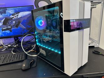550 for pc with RGB keyboard and Mouse plus Monitor