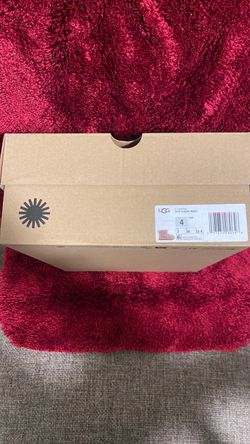 UGG Kids Classic Mini II Boots Size 4