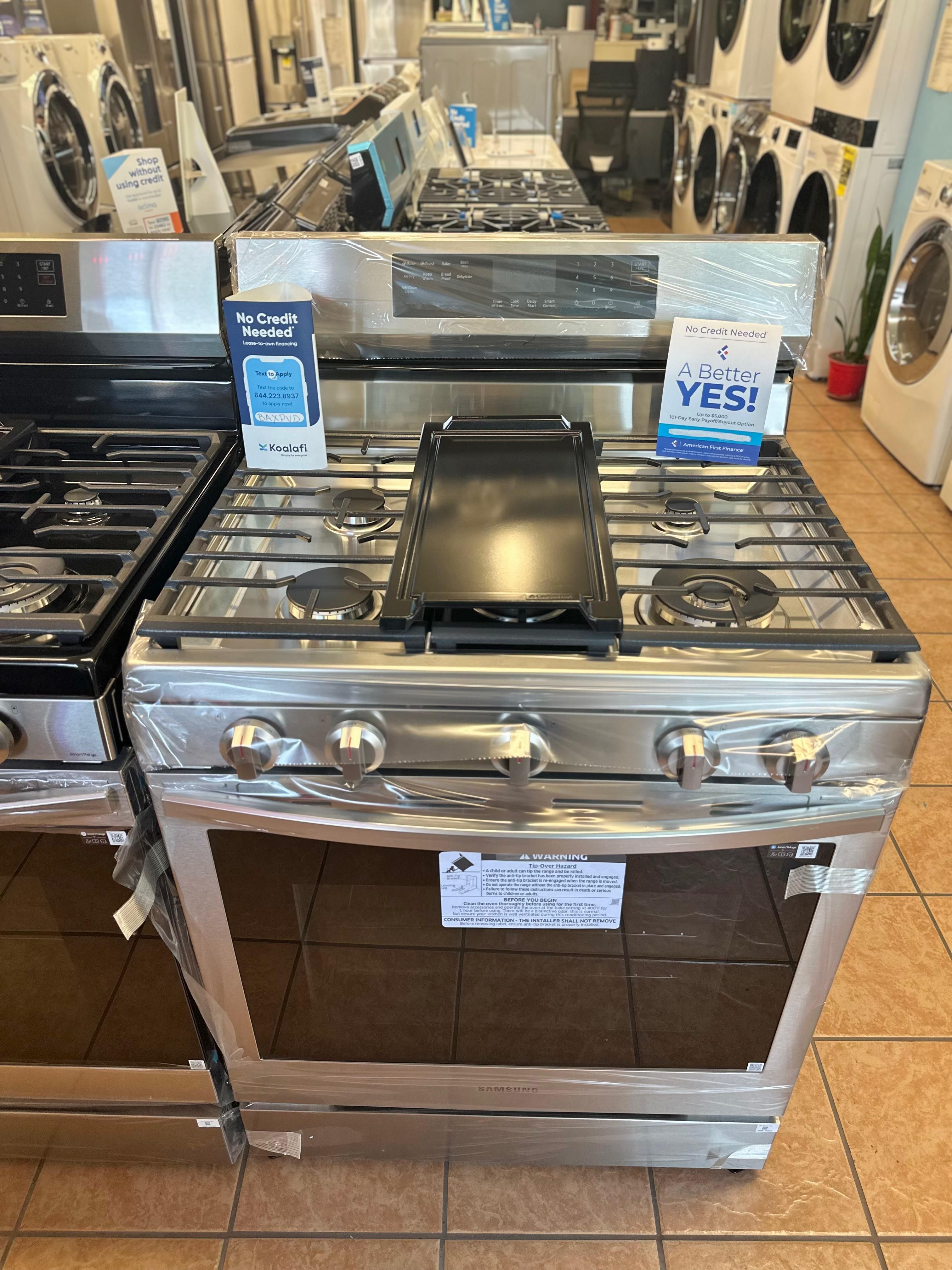 Samsung 6 Cu Ft 5 Burner Gas Range with AirFry in Stainless Steel