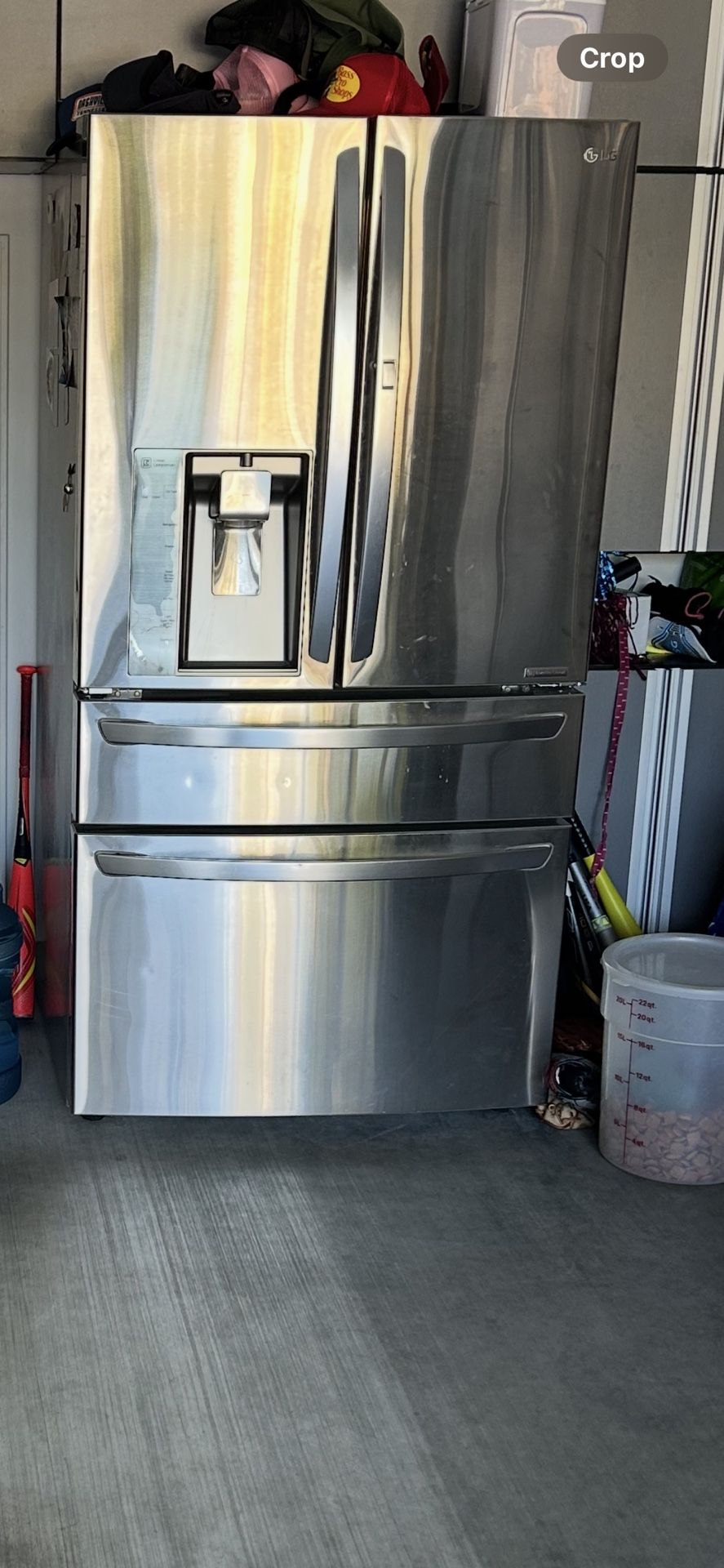 LG refrigerator 4 Door. Works Perfect