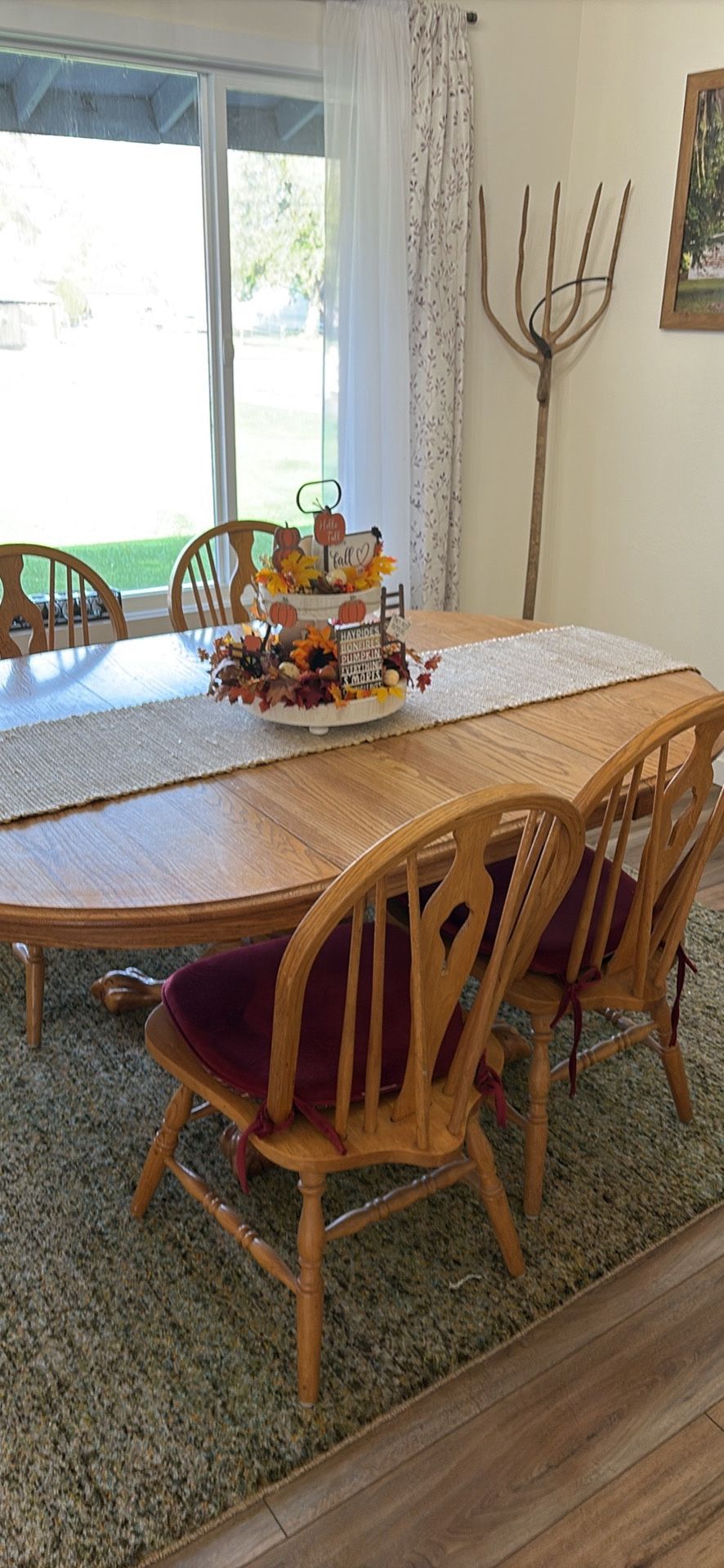 Sold Oak Spindle Legs, Dining Table With Chairs