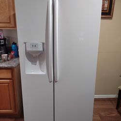 Samsung Side By Side Refrigerator 