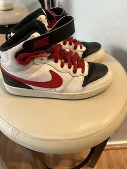 Boys Nike Tennis Shoe