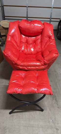Ref tufted accent chair with matching ottoman