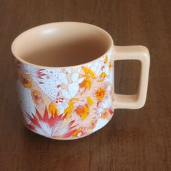 Starbucks Pink Flower & Cactus Floral Stackable Ceramic 2019 Coffee Mug 
14 oz. Pre-owned, very good shape, no chips or cracks. It is 3.75" tall. 
Wei