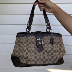 Coach Hamptons Signature C Buckle Tote