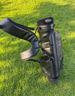 Premium Leather-Look Golf Stand Bag – Like New – Rain Hood Included