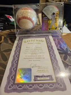 Tony Gwynn 1998 World Series autographed baseball  with certificate of authenticity.