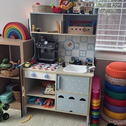 Wooden Kitchen (FREE!)