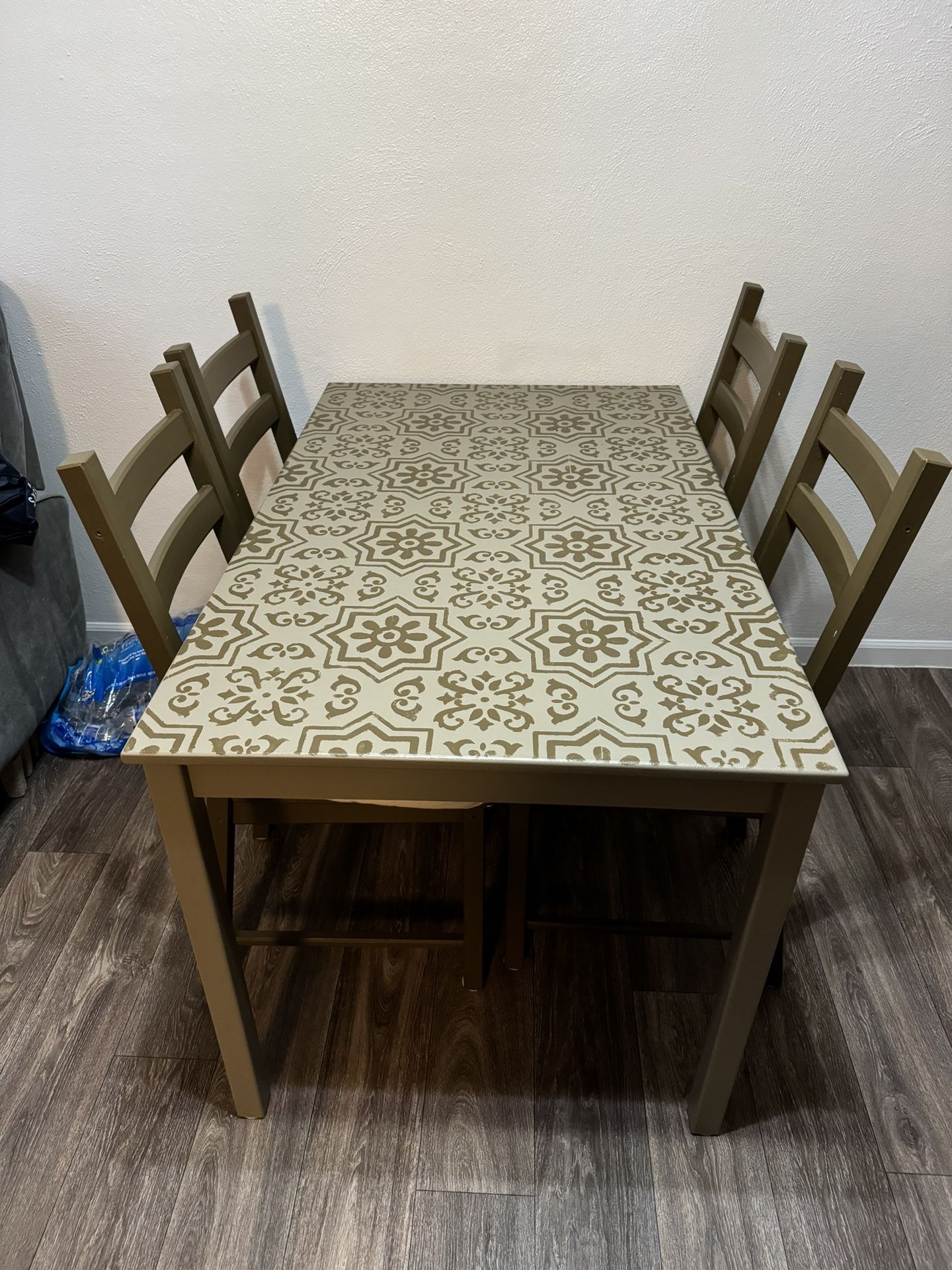 5 Piece Dinning Table (4 Seater)
