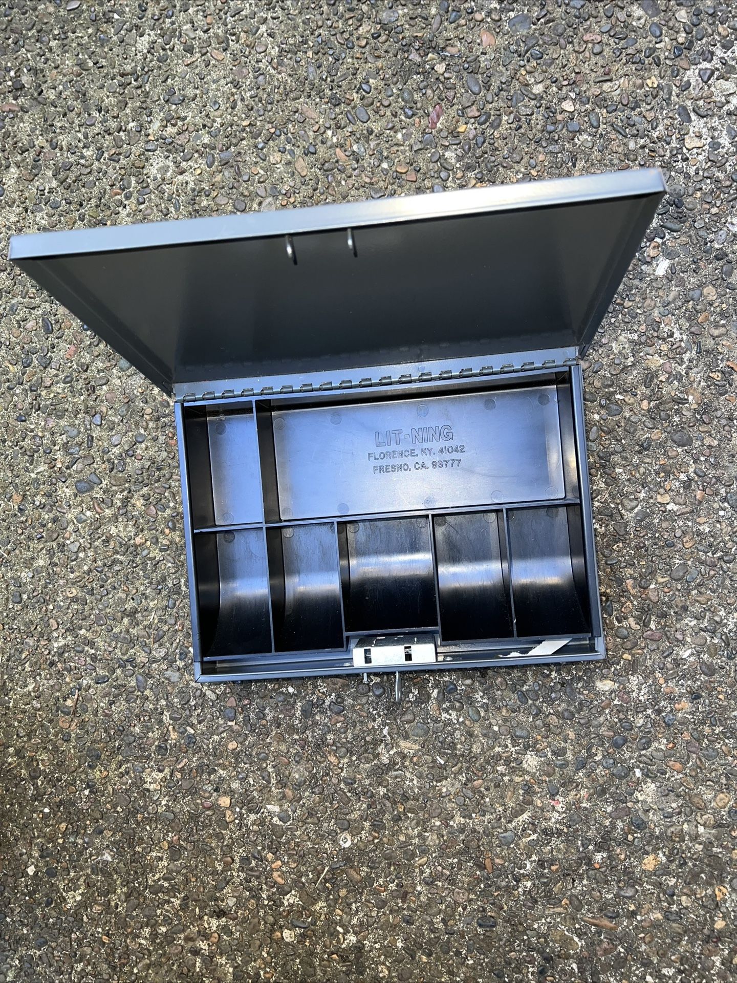 Hunt Lightning Secure Lockbox Grey with Key