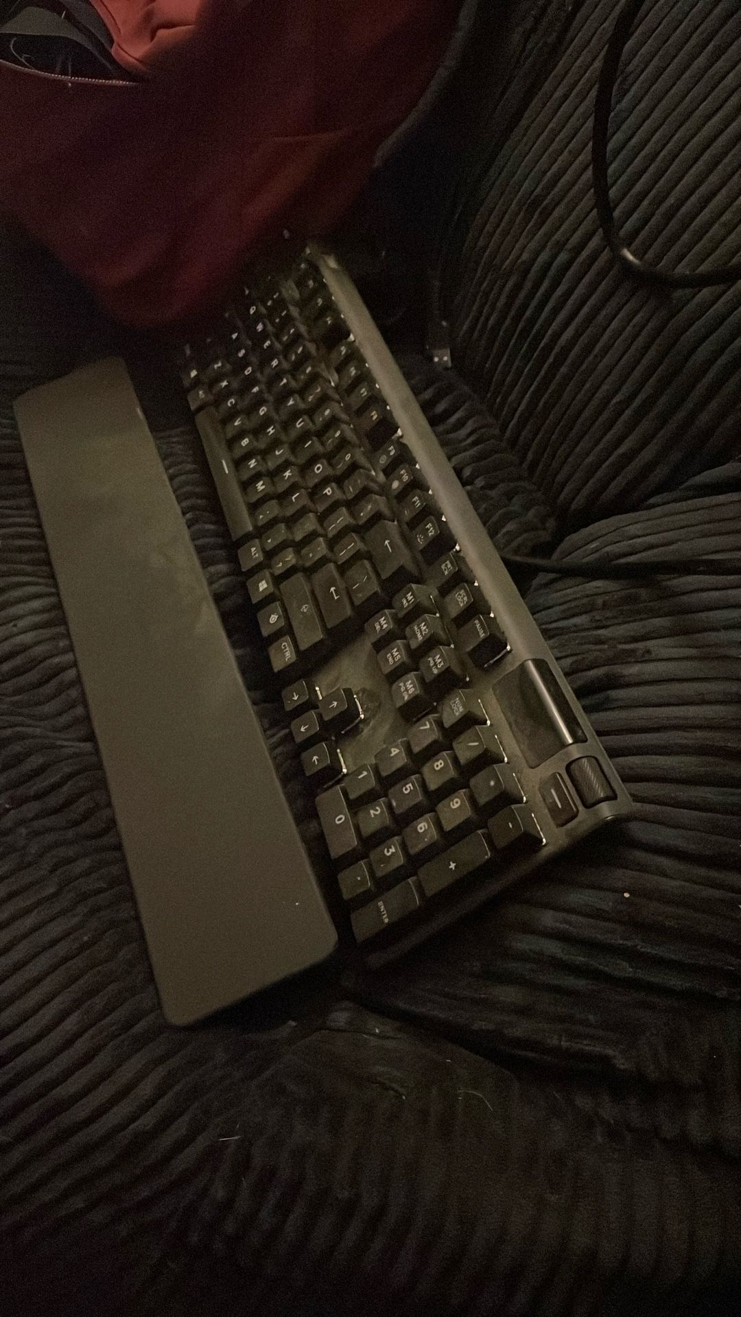 Steelseries Apex 7 Full 100% Keyboard, Mechanical Keyboard Red Switches