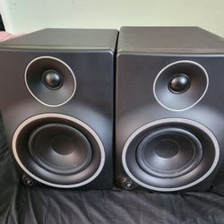 Mackie MR5 Mk 3 Powered Studio Monitors