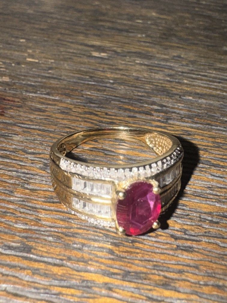 14kt Woman's Ring