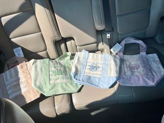 Trader Joe`s Summer Color Tote collection