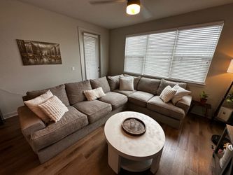 Large 11ft L-Shape Sectional Couch – Great Condition!