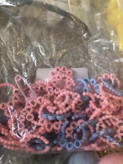 Baby shower cake / decor items