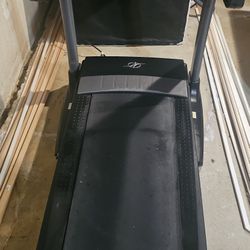 Nordic Track Treadmill c900 QuadFlex Cushioning