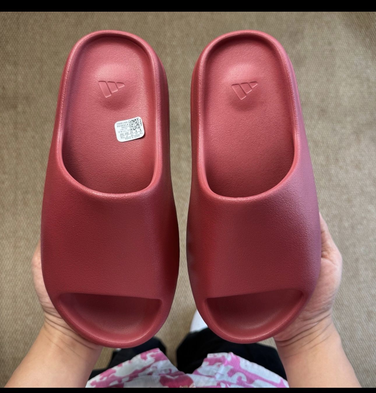 Yeezy Slides – Red Color – Size 7 US Man 8.5 W