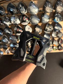 Golf putter