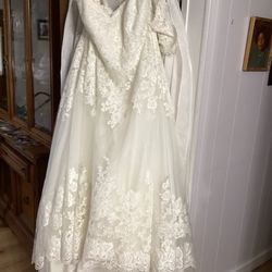 New David’s Bridal Wedding Dress