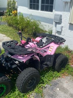 2 Pink & Green 125 cc 4 Wheeler