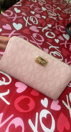 Pink Michael Kors Wristlet Wallet